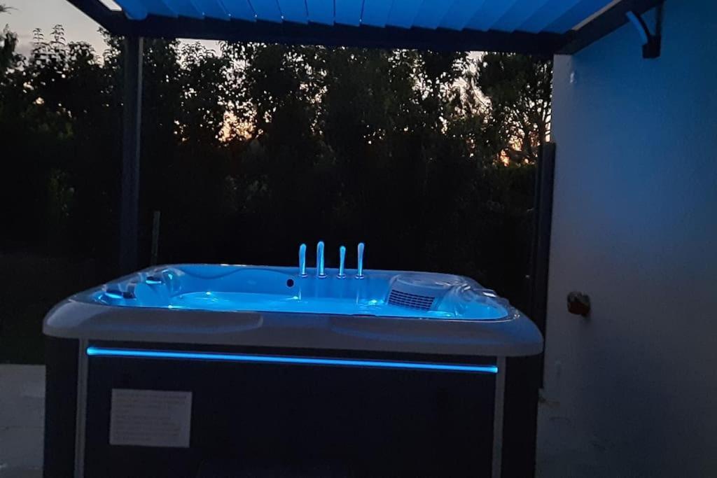 Villa Drome Jacuzzi La Maison D'A Cote Chatuzange-le-Goubet Ngoại thất bức ảnh